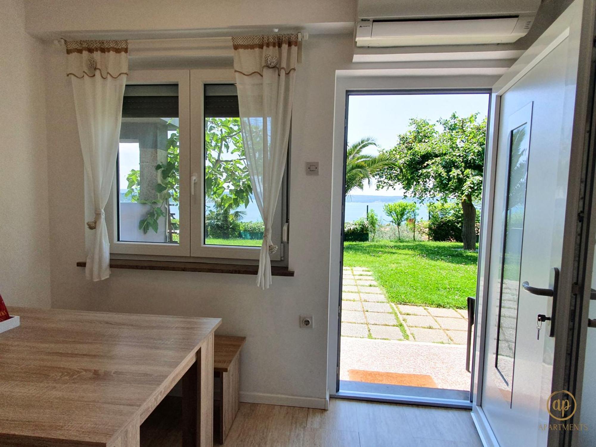 Apartment With Seaview And Garden For 6 Portoroz Luaran gambar
