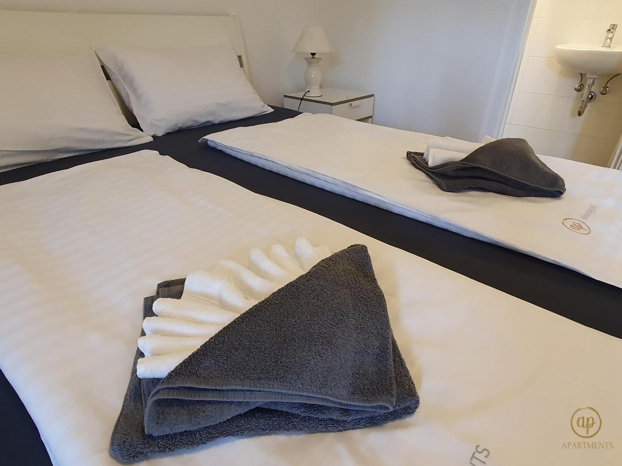 Apartment With Seaview And Garden For 6 Portoroz Luaran gambar